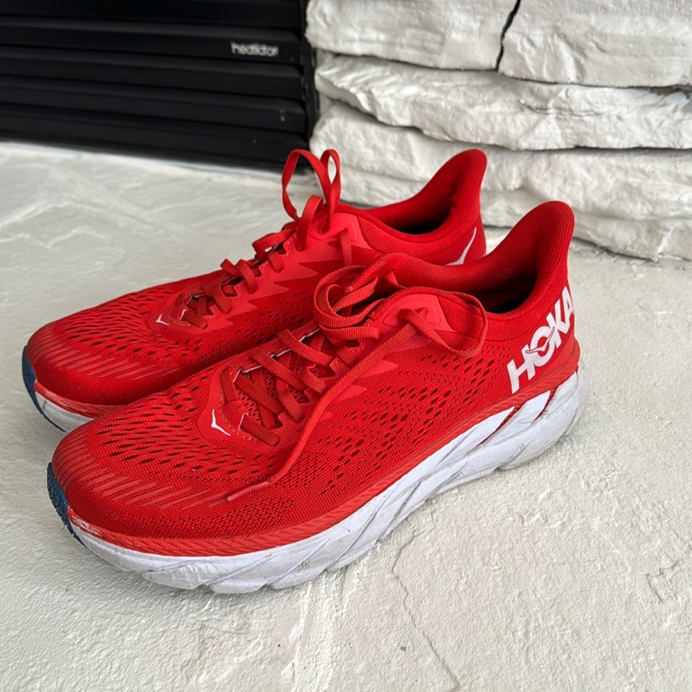 Hoka Men’s Clifton 8 size 10.5